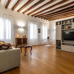  Apartment Ca' Delle Acque Deluxe R&r Italien